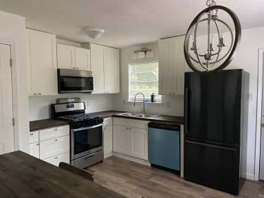 Main picture of 8013-8015 Bronco Ln