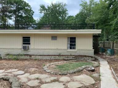 Main picture of 403 73rd Ave N