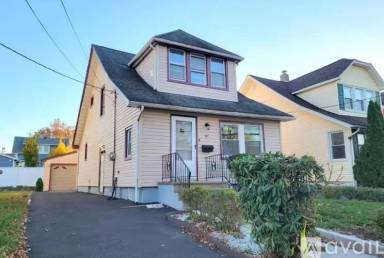 Main picture of 67 Kingsland St