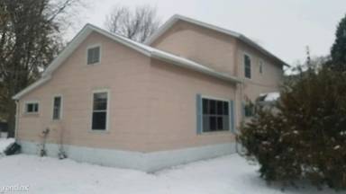 Main picture of 3102 N Water St