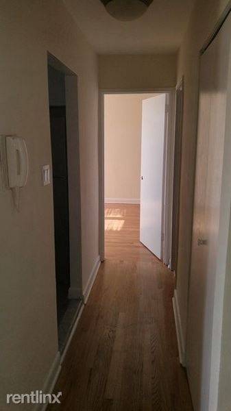 Main picture of 3815 Greenpoint Ave
