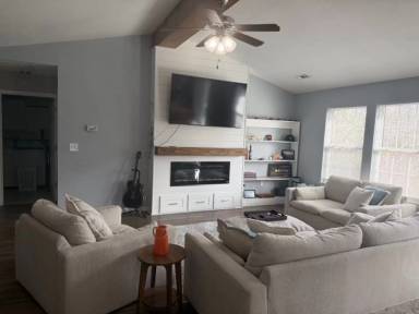 Main picture of 15915 Tracker Ln