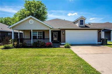 Main picture of 1369 S Holland Dr