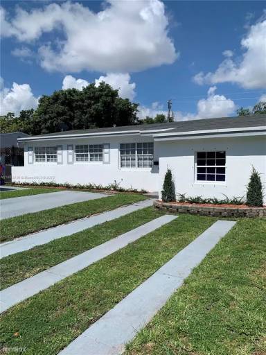 Main picture of 330 NW 56th Ave