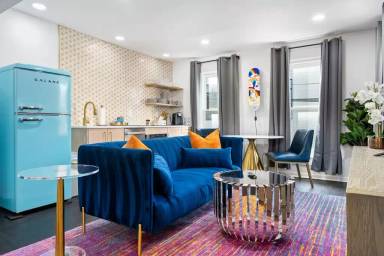 Main picture of 21 E 1st Ave