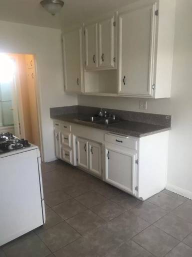 Main picture of 6968 N Paramount Blvd