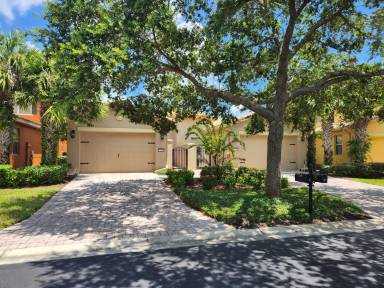 Main picture of 2370 Palm Tree Dr