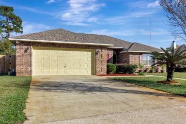 Main picture of 1946 Elodie Ln