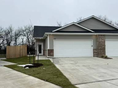 Main picture of 431 W May St