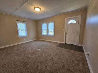 Main picture of 2520 Cravens Ave