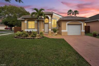 Main picture of 9437 SW 183rd Ter