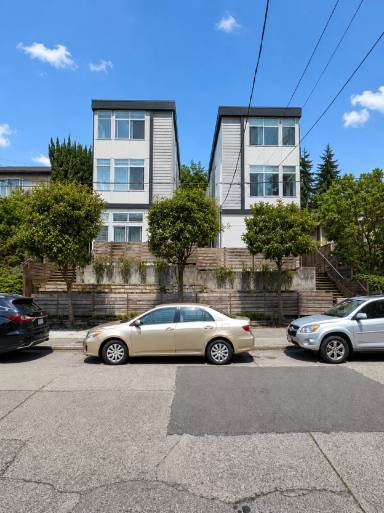Main picture of 3025 21st Ave W