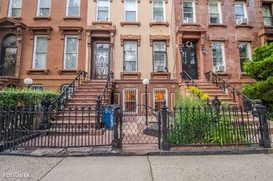 Main picture of 563 Monroe St