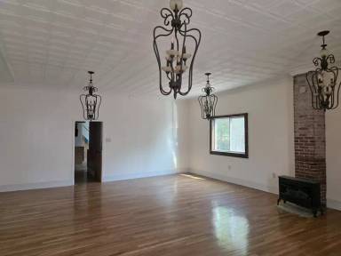 Main picture of 80 Gladstone St