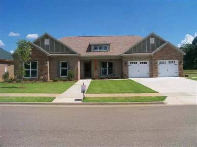 Main picture of 100 Squirrel Hollow Dr