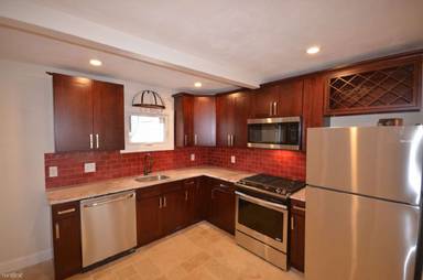 Main picture of 130 Brooks St