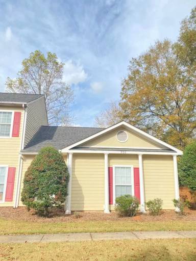 Main picture of 910 Harvard Pl