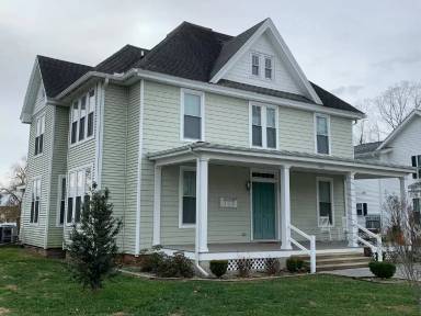 Main picture of 202 Broad St