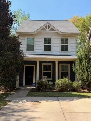 Main picture of 1017 Drake St