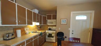 Main picture of 382 Broadway