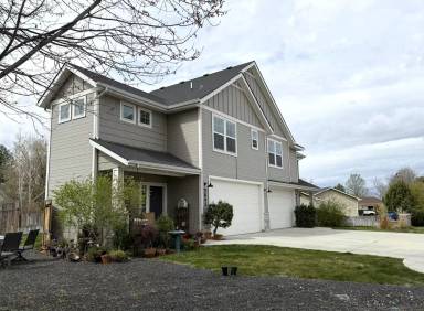 Main picture of 5895 N Lakeshore Way
