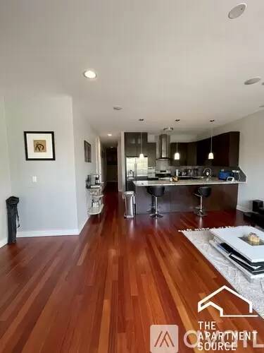 Main picture of 614 N Ogden Ave