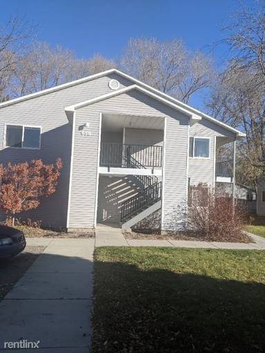 Main picture of 658 Paradise Pl