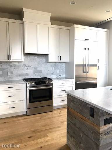 Main picture of 5 W Mendenhall St Apartments