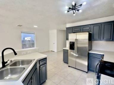 Main picture of 4126 Mallow St