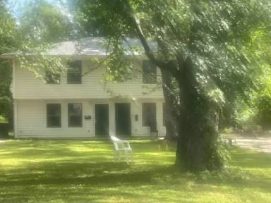 Main picture of 7803 E 86th St