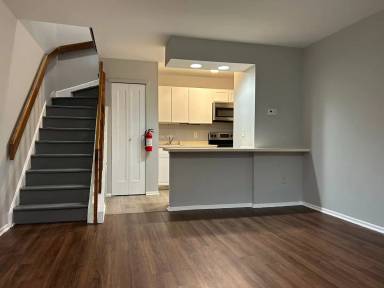 Main picture of 205 N New Rd