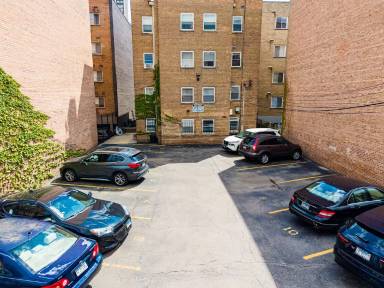 Main picture of 6120 N Kenmore Ave