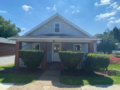 Main picture of 306 Kenneth St