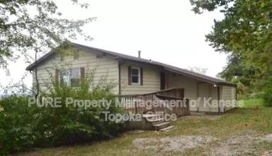 Main picture of 1702 N 466th Rd