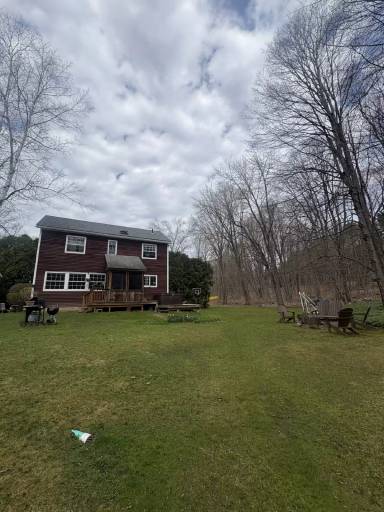 Main picture of 44 Falls Rd