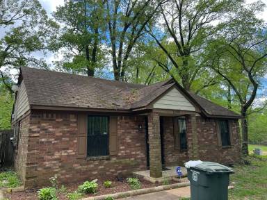 Main picture of 1643 Corning Ave