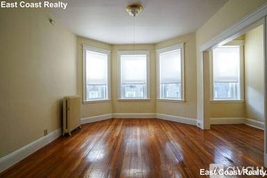 Main picture of 225 Kelton St
