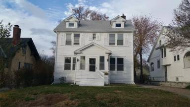 Main picture of 2570 Titus Ave