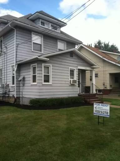 Main picture of 202 E Kline St