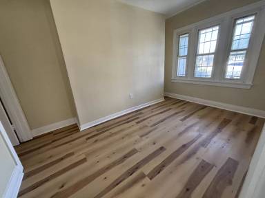 Main picture of 2132 W 84th Pl