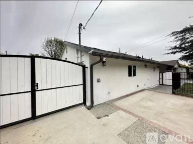 Main picture of 11570 Newcastle Ave
