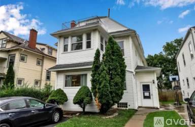 Main picture of 789 Crescent Ave