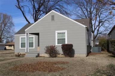 Main picture of 1602 E Cypress Ave