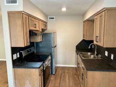 Main picture of 202 Dogwood St