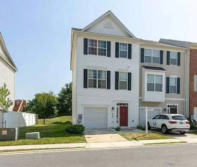 Main picture of 629 Cawley Dr