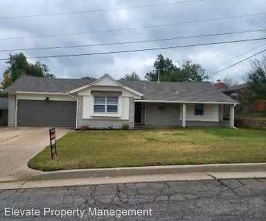 Main picture of 5208 N Linn Ave