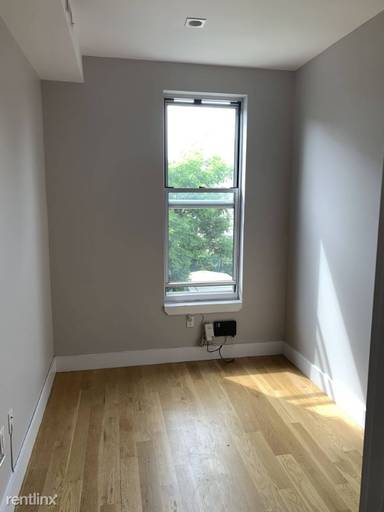 Main picture of 586 Hart St