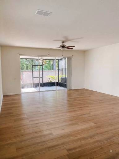 Main picture of 831 Enclair St