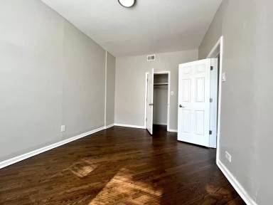 Main picture of 3338 W Ohio St