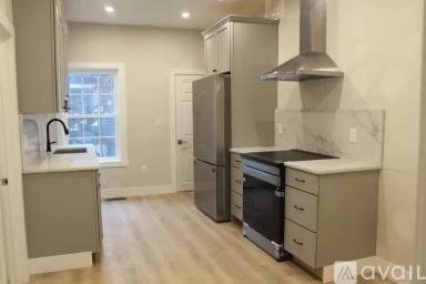 Main picture of 264 Bowen St